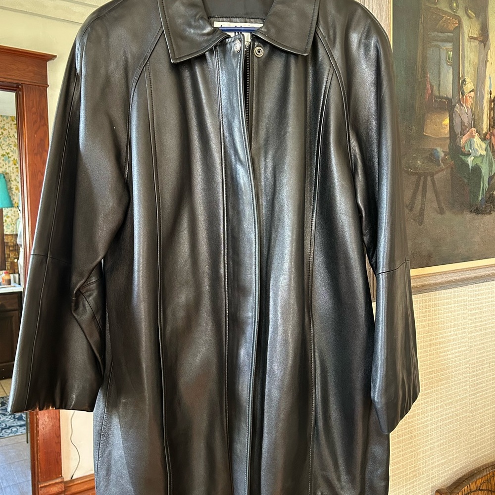 Vintage Sleek Black Leather Jacket